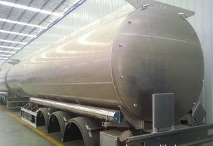 鋁合金掛車與專用運(yùn)輸車圖覽 油罐車、化工液體罐車及集裝箱運(yùn)輸車