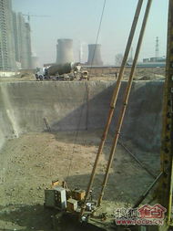 灰罐車與水泥車 現代建筑物流的鋼鐵動脈